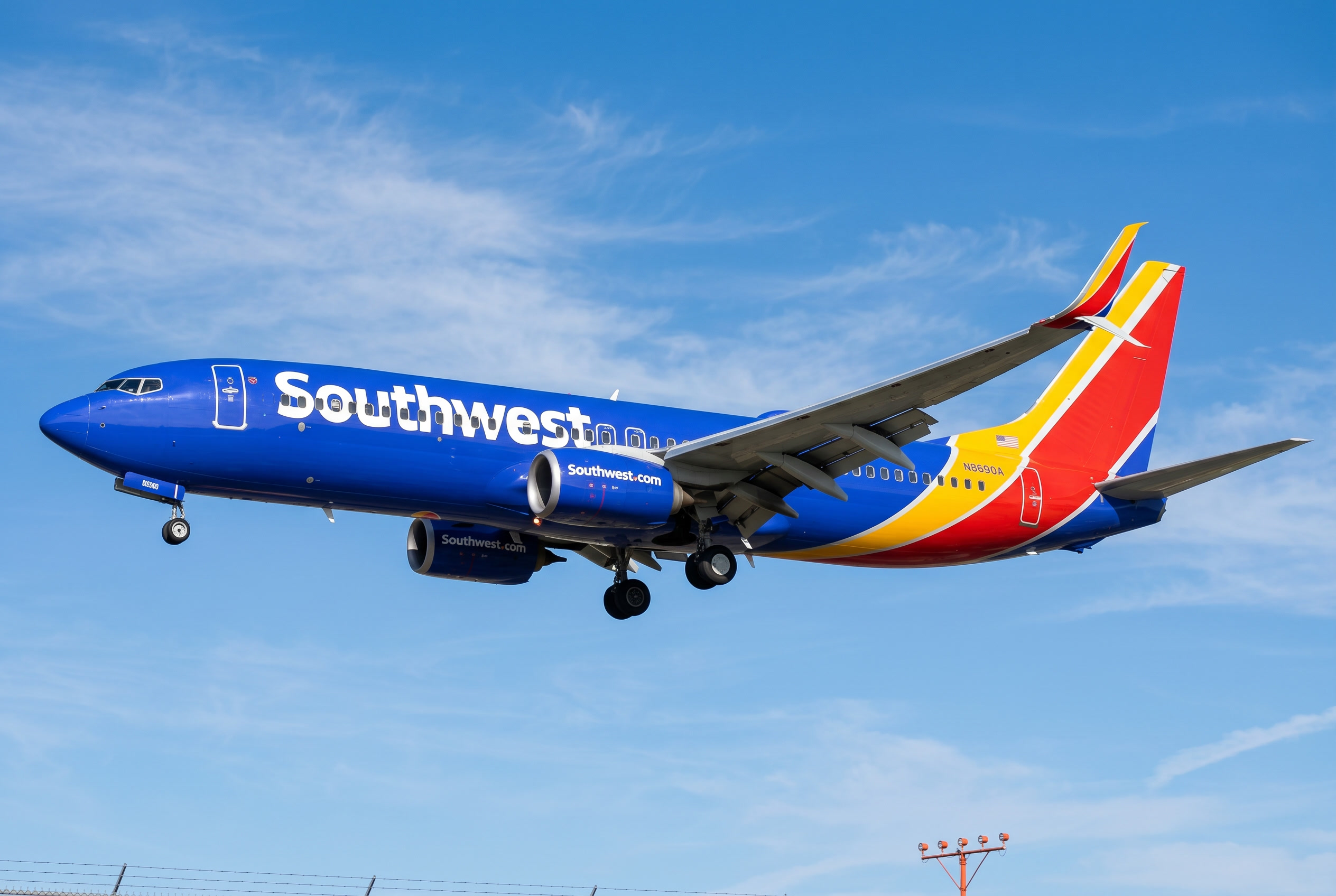 Southwest Airlines Emergency Landing After Windshield Cracks Midair